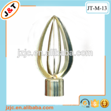 Venda quente ferro torcido cortina pole com metal dourado finial